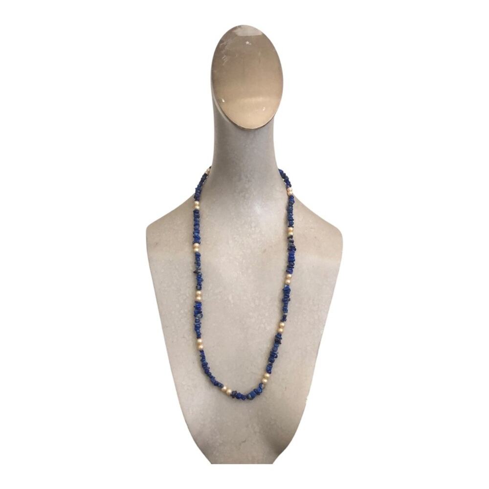Retro 80's Beaded Blue Faux Pearl Beads Timeless Classic Lightweight Necklace